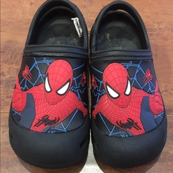 spiderman crocs size 11